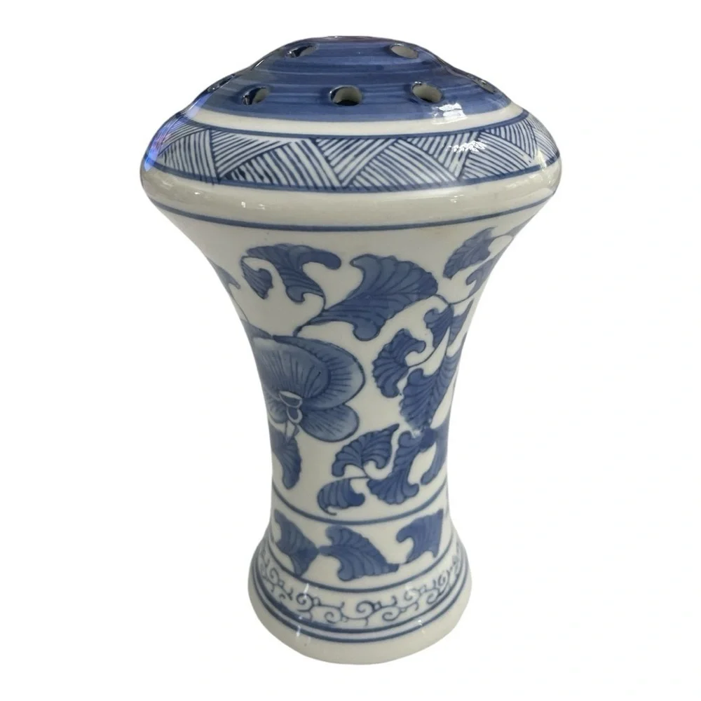 Vintage Blue White Chinoiserie Pierced Porcelain Cover Lamp Shade 8 Inch